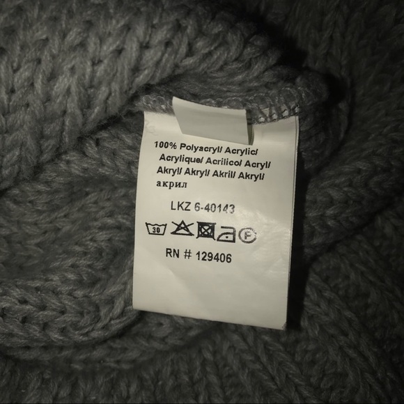 Venus Gray Keyhole Cut Out Long Sleeve Cowl Neck Turtleneck Sweater Size Small - Picture 15 of 15